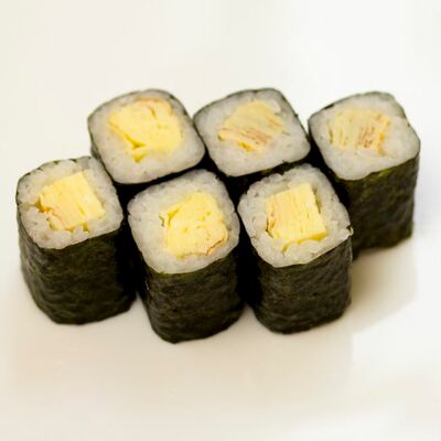 Ролл Тамаго маки в Цунами по цене 165 ₽