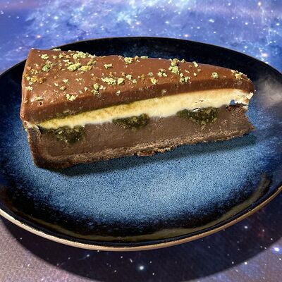 Чизкейк Дубайский шоколад в Кот и Космонавт по цене 440 ₽