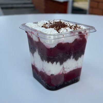 Шоколад-вишня в Август по цене 437 ₽