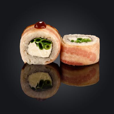 Горячий ролл Беконайзер в Фудзи Суши по цене 420 ₽