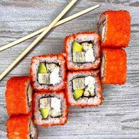 Ролл Калифорния с угрем в Umami