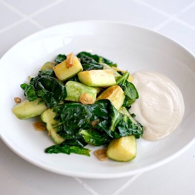 Соте из кабачков и шпината с муссом из тофу в Кукумбер по цене 420