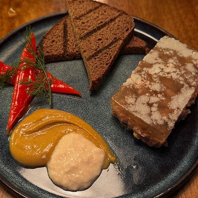 Холодец в John Gilroys по цене 640 ₽