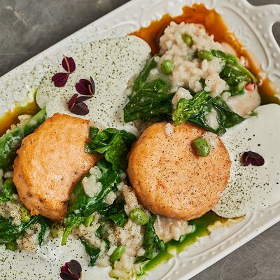 Рыбные котлетки и шпинат в Полтора тигра по цене 980