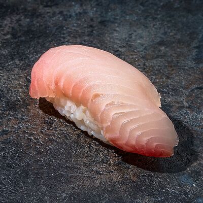 Суши Окунь нигири в Вкусно Суши по цене 140