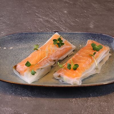 Спринг-ролл с форелью в Бай Тай по цене 730 ₽