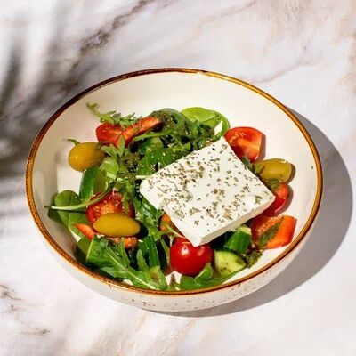 Греческий салат в География по цене 850 ₽