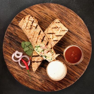 Шаурма из курицы в Брынза по цене 490 ₽