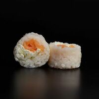 Нежный с лососем в Sushi Kent