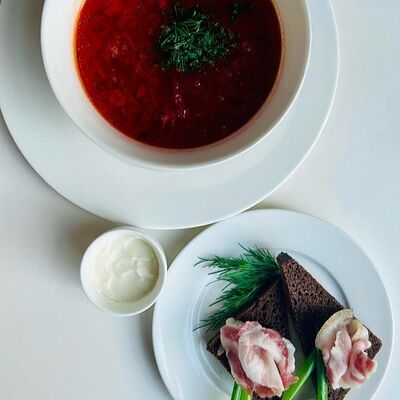 Борщ с говядинойв Вкусный выбор по цене 520 ₽