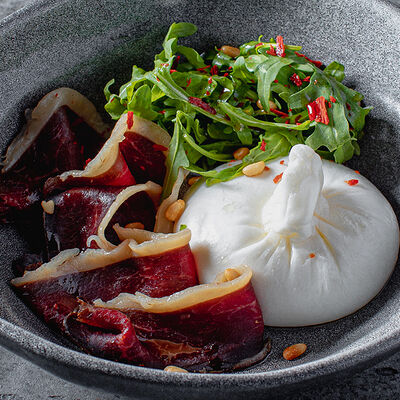 Буррата с сыровяленой говядиной в Goodman по цене 1150