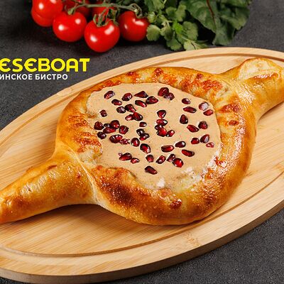 Лодочка по-аджарски с Сациви в Cheeseboat по цене 820 ₽