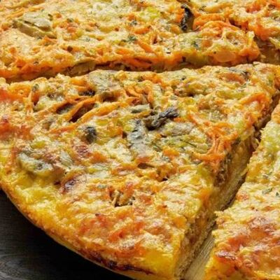 Пицца Мясная (целая) в 7 LiR по цене 1368 ₽