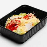 Салат Цезарь с курицей в Tagam