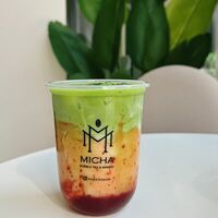 Strawberry Matcha Latte в Micha Bubble Tea & Bakery