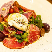 Салат а-ля Нисуаз с тунцом в Smokery