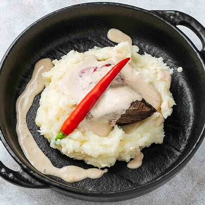 Говяжьи щёчки в Beer-Burger по цене 860 ₽