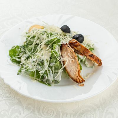 Цезарь с курицей в Римские каникулы по цене 320 ₽