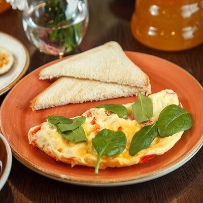 Омлет с томатами и сыром в Поке-маN по цене 215 ₽