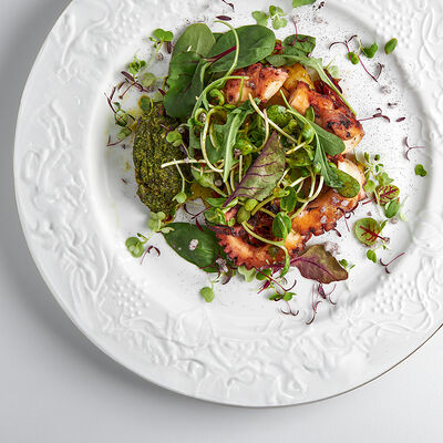 Глазированный осьминог с вялеными томатами и тапиокой в Sabor de la Vida по цене 2300 ₽