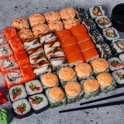 Сет роллов №11 в SUSHIBOX по цене 2509 ₽