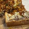 Пирог с говядиной под белым соусом (порция) в Pate по цене 2100