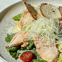 Цезарь с курицей в Prana