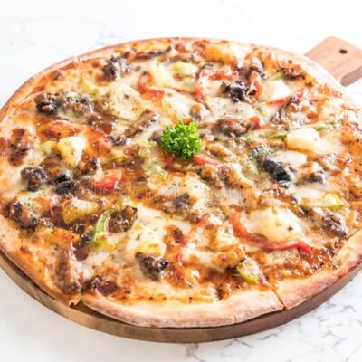 Пицца шашлычная в Кахетия по цене 1800 ₽