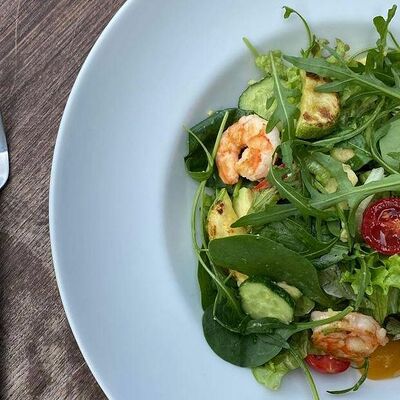 Салат с креветками и кабачками в VinBurger по цене 660 ₽