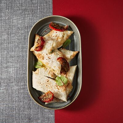 Сырная лепешка с вялеными томатами в MARSALA по цене 380 ₽