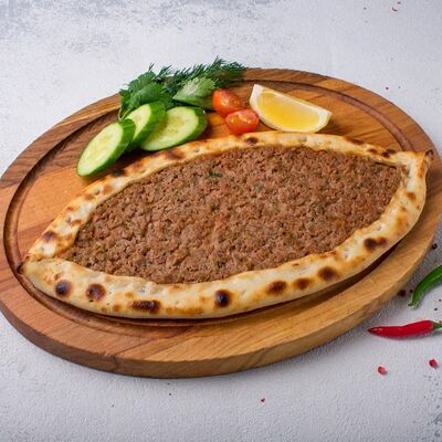 Пиде с фаршем в Istanbul Shef Doner по цене 550 ₽