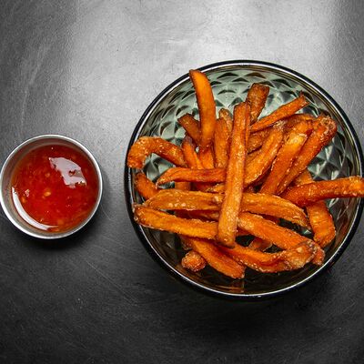Фри из Батата с соусом чили свит в Palmer по цене 420 ₽