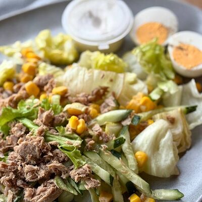 Салат с тунцомв ОКофе по цене 580 ₽