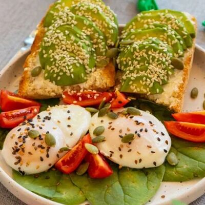 Брускетта с авокадо в Luffy Coffee & Art по цене 2500 ₸