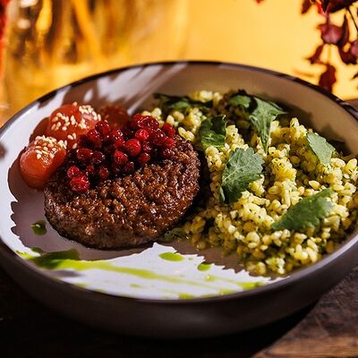 Бифштекс из бобовых с булгуром в Потроха по цене 773