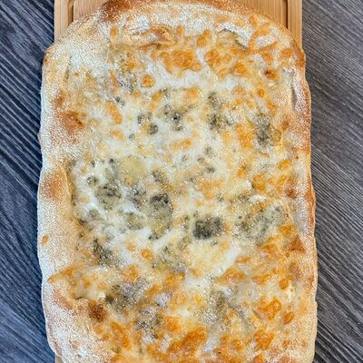 3 сыра в Meadow по цене 759 ₽