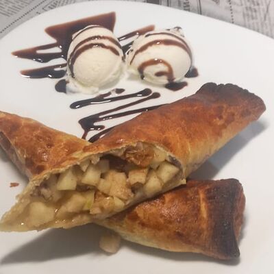 Штрудель яблочный в Левон по цене 390 ₽