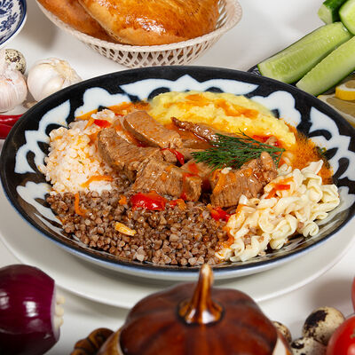 Тушенное Мясо с гарниром в Самарканд PLOVE CENTER по цене 450 ₽