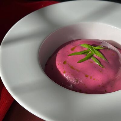 Сельдь слабой соли в свекольном муссев Гастробар DOM по цене 650 ₽