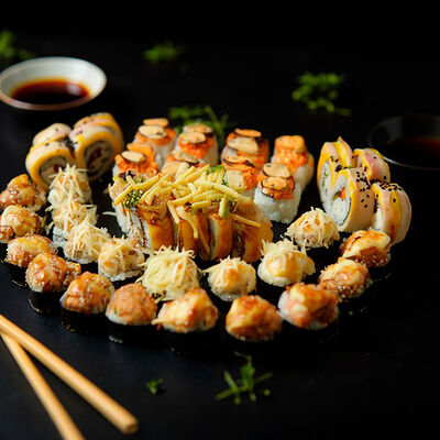 Сет Печеный в АКАРИ SUSHI по цене 3384 ₽