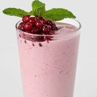 Ягодный смузи в Coffee BOOM Roasters and Bakery