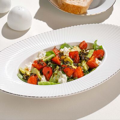 Салат с моцареллой и печёным бататом в Cristal по цене 900 ₽