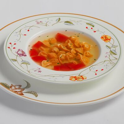 Суп Ломбарда с пельмешками из кролика в Bistrot по цене 700 ₽