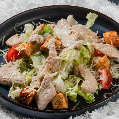 Цезарь с курицей в Ермолаевъ спорткомитет по цене 485 ₽