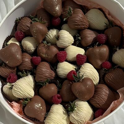 Клубника в шоколадев Allowberry по цене 10000 ₽