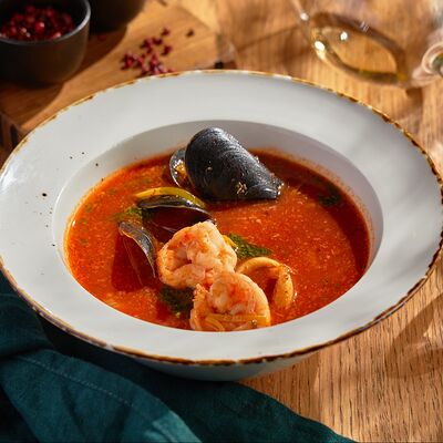 Суп с морепродуктами и черной фасолью в Liman по цене 780 ₽