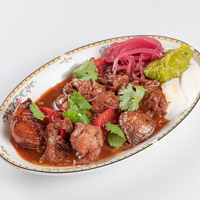 Томлёный ягненок, томат, картофель в Sangre Fresca по цене 1590 ₽