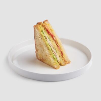 Клаб сэндвич с курицей и беконом в De Paris БИСТРО по цене 420 ₽