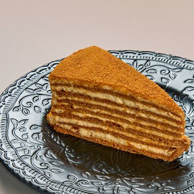 Медовик в Avgust13 по цене 745 ₽