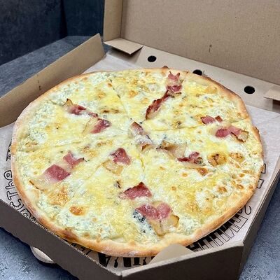 Чизбэйкон в Pizz N Burg по цене 1100 ₽